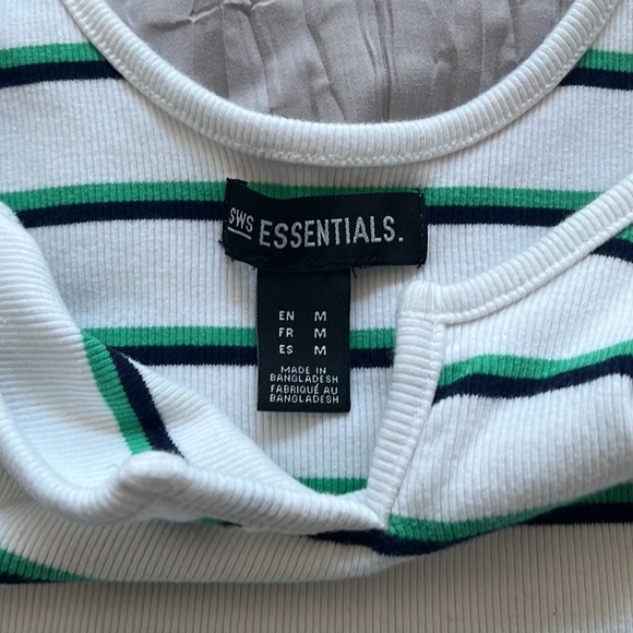 Notch front tank | Striped Crop Top - Picture 4 of 5